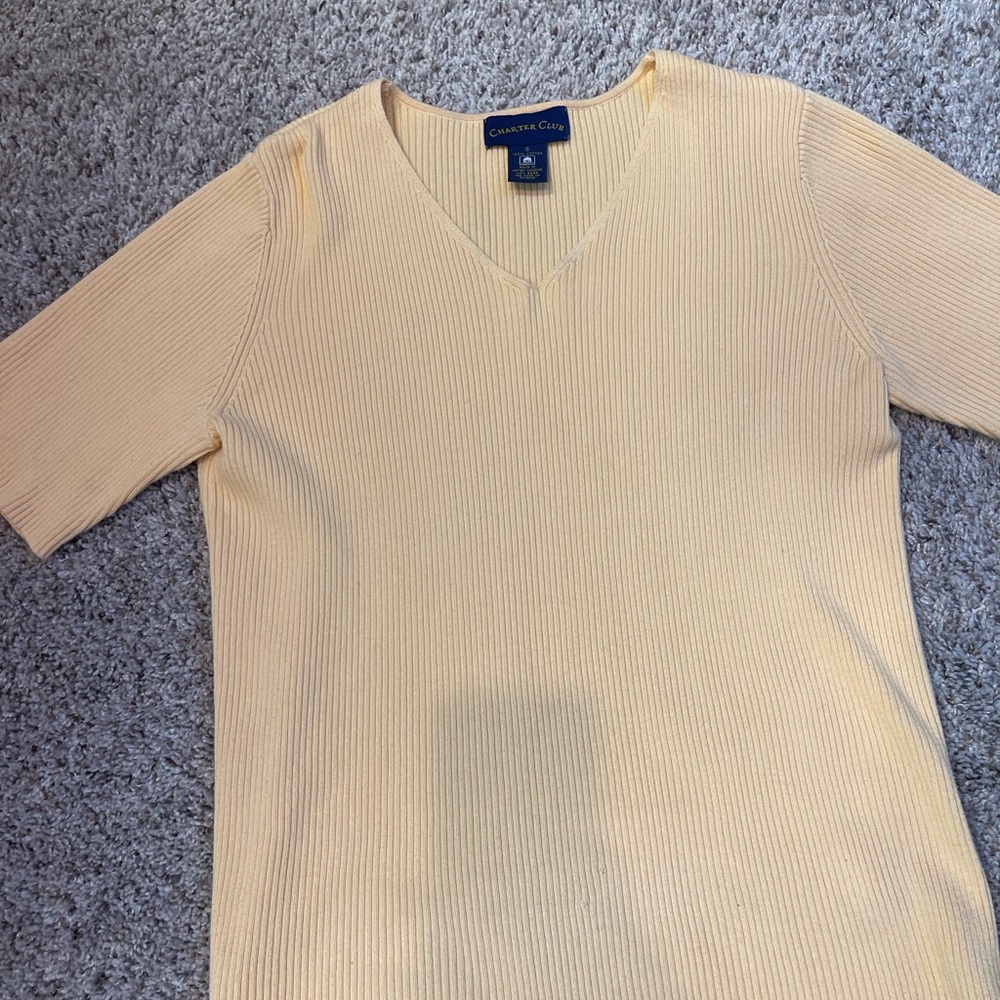 Beautiful short sleeve sweater